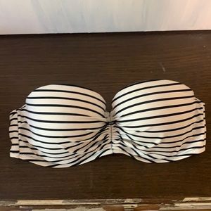 Striped Strapless bikini top.